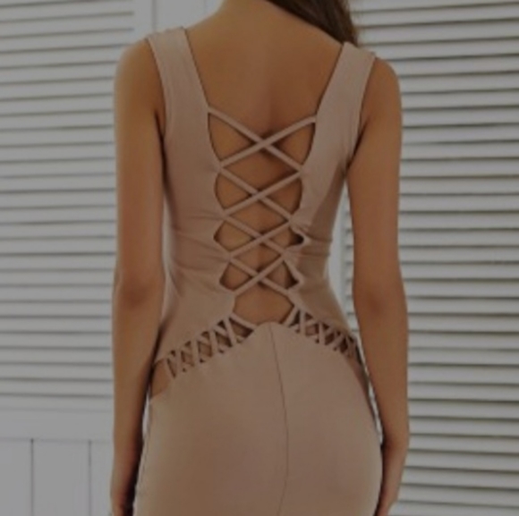 Dress - Picture 1 of 5